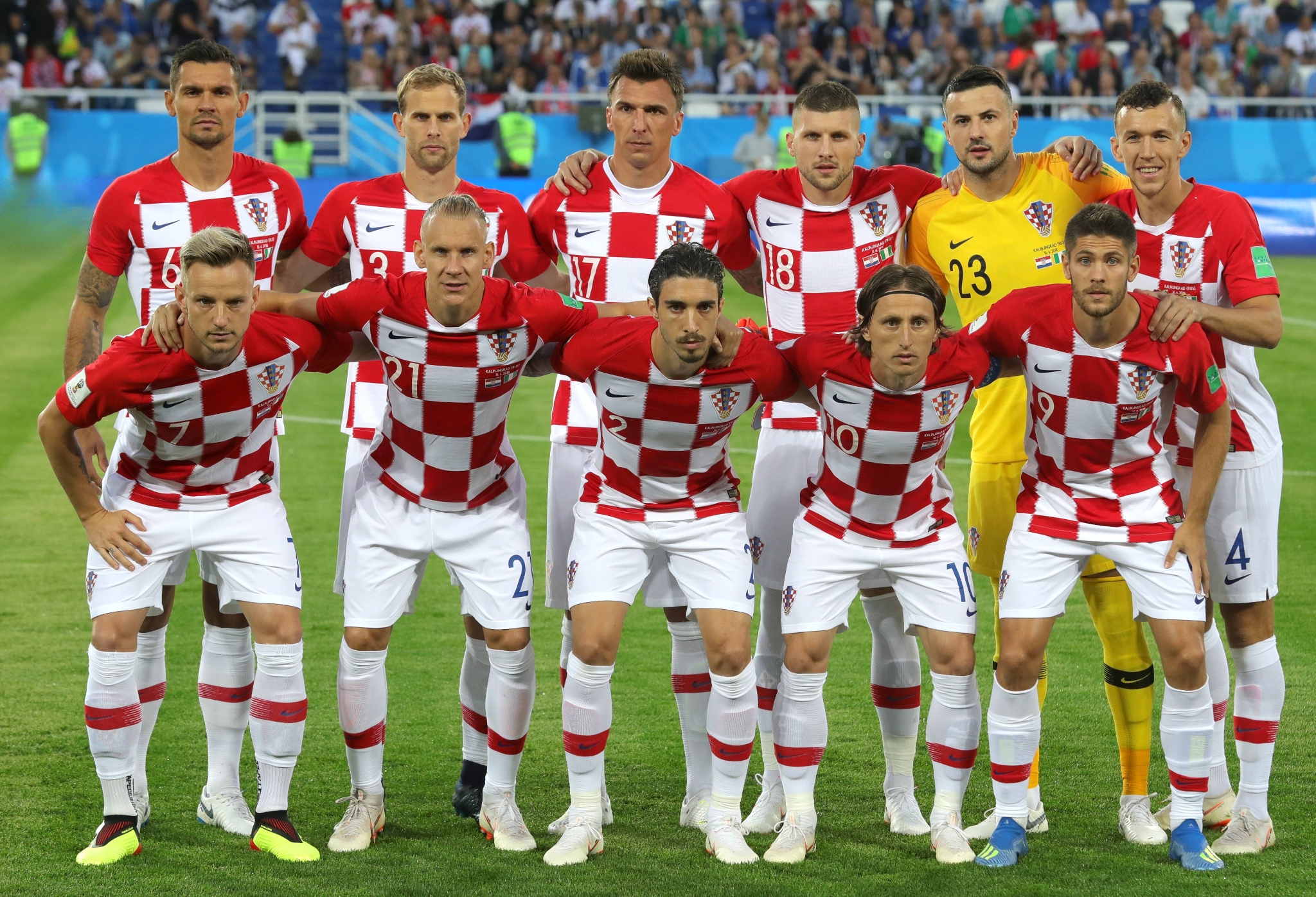 欧预赛战局鏖战：豪强一战成名