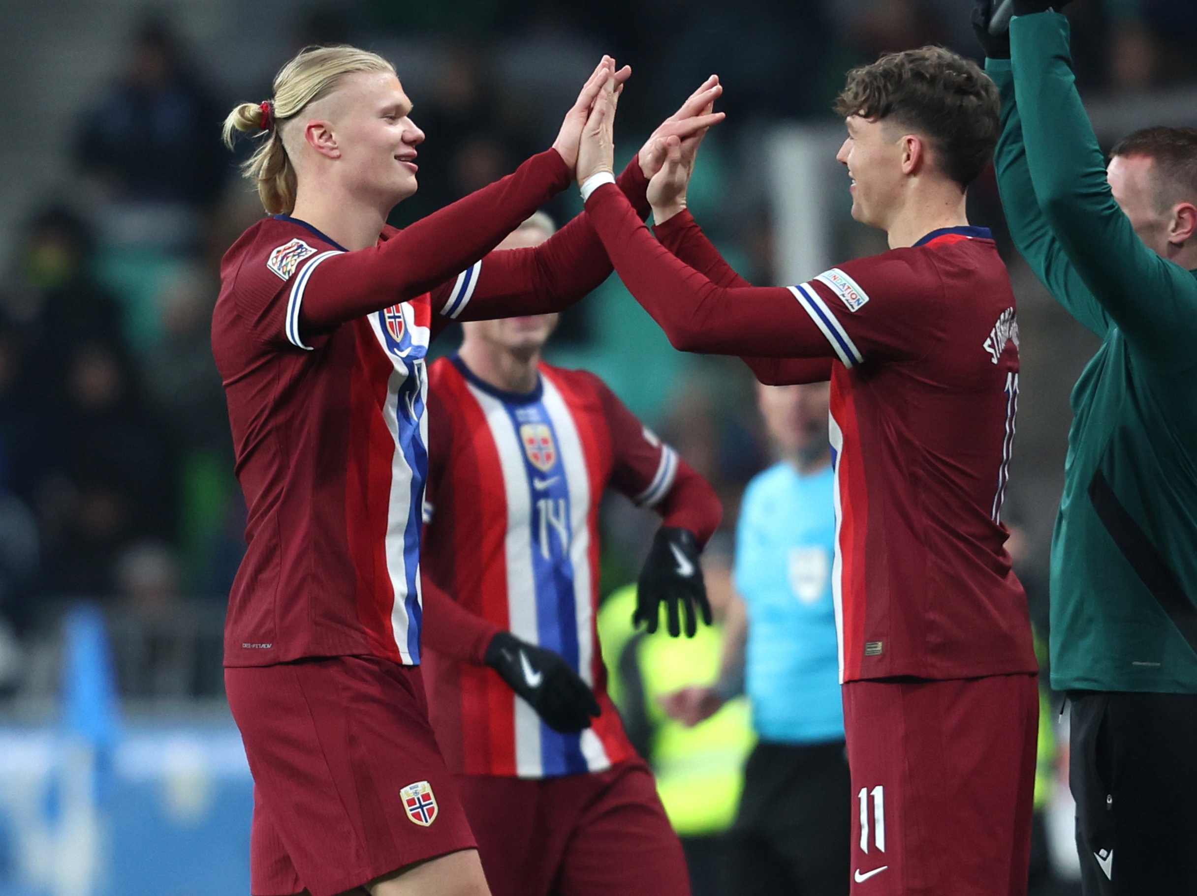 包含马竞赛前列队欢迎哈兰德，尊重对手尽显风度！的词条