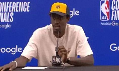  西亚卡姆迎来七赛季高光表现，IG球迷沸腾！